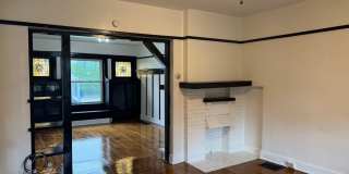 Renovated 3-Bedroom House with Air Conditioning Gallery 1
