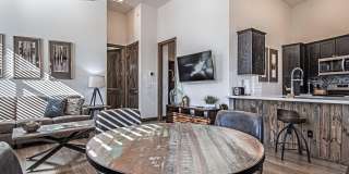 3350 W Sugar Pine Way Gallery 1