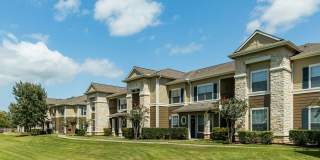 Edgewater Apartments Gallery 14