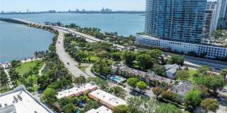 515 NE 38th St Gallery 4