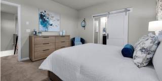 Furnished 3 Bed/Office Luxury Model Home on Westside Gallery 26
