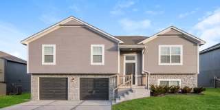 1103 Northwest Hilltop Lane Gallery 1