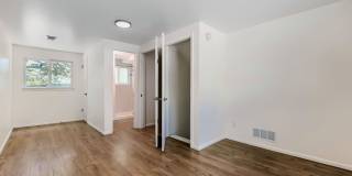 Beautiful 3-Bedroom Home with Large Backyard & Mountain Views Gallery 5