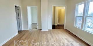 129 Brooklyn Ave Gallery 12