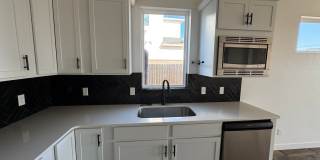 Luxury Modern 3 Bedroom 2.5 Bathroom Home with a Bonus Room in Deer Creek Schools (Neighborhood Pool) Gallery 8