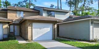 Newly Renovated Beautiful 2 Bedroom Home Gallery 3