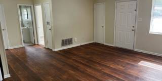 2Bed/1Bath Duplex Gallery 3