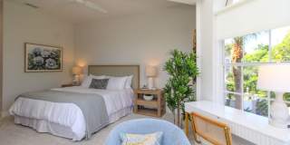 ****DOWNTOWN NAPLES*** SEASONAL***BEAUTIFUL VILLAS NAPOLI****NOW AVAILABLE*** Gallery 48