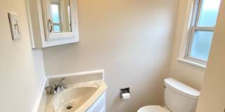 3 Bed/1 Bath Home in Beechview with Bonus Room-Convenient to Downtown! Available October! Gallery 21