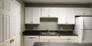 Cute and Upgraded Condo in Redmond! Gallery 5