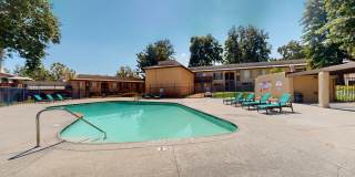 Charter Oaks Gallery 23