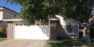 **Coming Soon** Comfortable 3 Bed, 2 Bath in Elk Grove Gallery 1