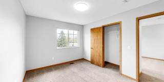 Cedar Pointe Townhomes Gallery 80