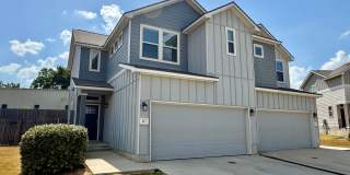 Lovely 3 bedroom/2.5 bath home in small neighborhood Sydney Cove in Cibolo. Gallery 1