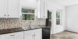 Stylish Open-Concept Home with Main Floor Primary Retreat Gallery 10