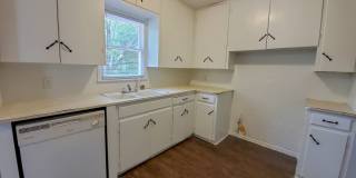 2 bedroom 1 bath bungalow in Shawnee. Gallery 9