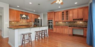 4BR, 2.5 Bath + Loft DuPont Home Gallery 13