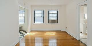 540 West Briar Place Gallery 24
