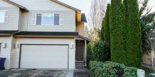 3 Bedroom 2.5 Bath Duplex -Quick Easy Access to SR 14 Gallery 1