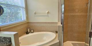Seasonal Short-Term 4 Bedroom 3 Bathroom Heated Pool Home located in Venetian Golf & River Club! Gallery 51