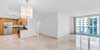 7501 E Treasure Dr Gallery 2