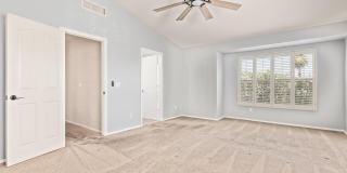 1913 W SPRINGFIELD Way Gallery 16