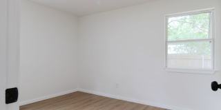 305 ROWLAND DR AUSTIN TX 78745 Gallery 15