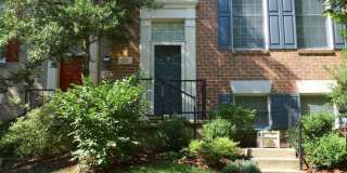 Charming 4 Bedroom/3 Bathroom Townhome in Mays Chapel-Chapelgate (Lutherville) Gallery 1