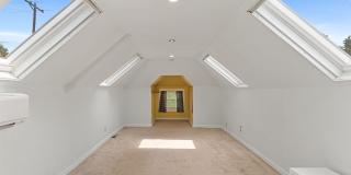 Available NOW! 3 Bedroom 1 Bath Home in Denver! Gallery 22