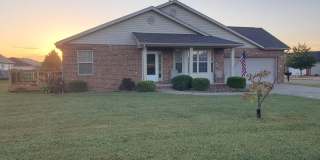 Charming Home in Highland! Gallery 1