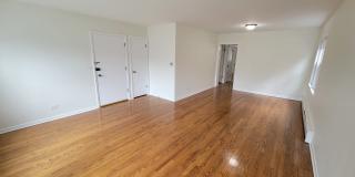 5809 N Whipple St Gallery 4