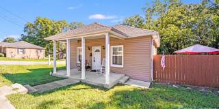 301 S Mountain Street Gallery 1