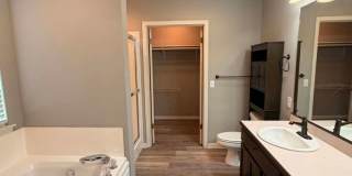 BEAUTIFUL  3 Bedroom 2 Bathroom Home in Royal Heights with garage and large back patio!!!! Gallery 15