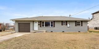 Charming 3-Bedroom Home with Modern Updates  Spacious Yard! Gallery 1