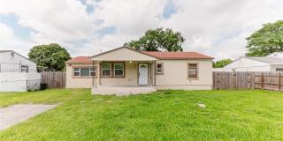 1447 NW 101st St Gallery 1