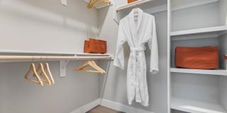 Seven Oaks Gallery 17