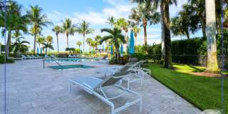 **PARK SHORE BEAUTY WALK TO VENETIAN VILLAGE ** ESPLANADE** NICE AMENITIES ** 2 BEDROOM CONDO ON THE BEACH ** Gallery 52