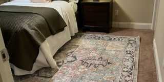 Top floor, fully furnished, with balcony-  Perfect for Professionals- Near shops & restaurants Gallery 9