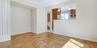 Spacious Westlake Home Gallery 7