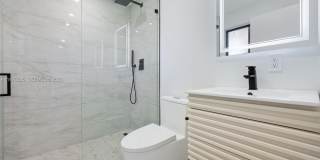 1931 NE 186th Dr Gallery 11