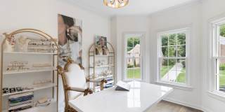 Luxury Furnished Home Gallery 45