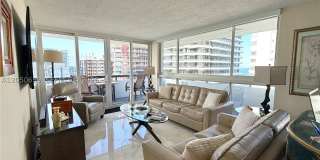 3200 Collins Ave Gallery 2