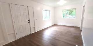 Spacious 4BD/3BA with Fenced Yard & Front Porch in North Seattle! Gallery 6