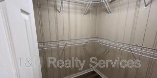 6155 Broadway Street Gallery 14
