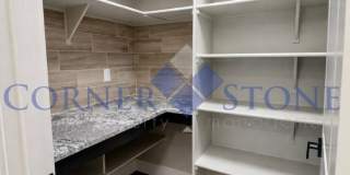 Conner Square Gallery 15