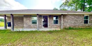 Spacious 3 bed, 2 bath home in Stone County Gallery 1