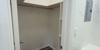 2001 Cedar Avenue Gallery 6