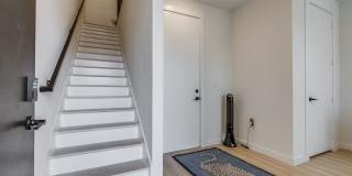 LUXURY 3-BEDROOM TOWNHOUSE AT GRAYSON HOUSE Gallery 3