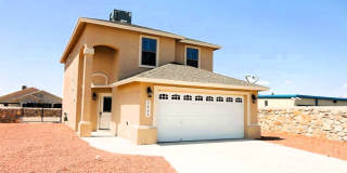 Dazzling Eastside Home With Refrigerated Air Situated On Large Cul De Sac Lot In Quiet Neighborhood Gallery 1