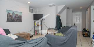 Huge 6 bed in Allston Gallery 14